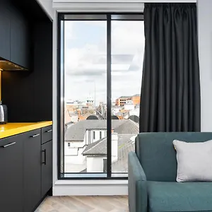 4* 아파트호텔 Staycity Centre